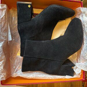 NWT (in original box)! Tory Burch Kira 75mm Suede Bootie